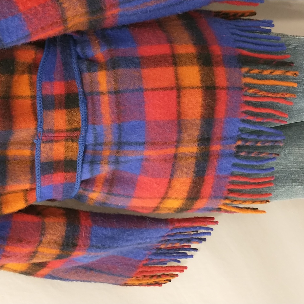 Vintage Bright Wool Wrap Jacket Plaid Blanket Coat Hooded Pockets Fringe Edge - Picture 5 of 16